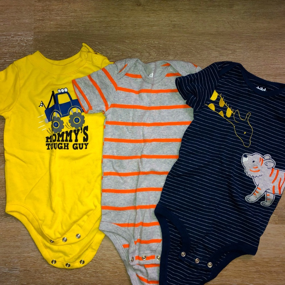 3 bodysuits